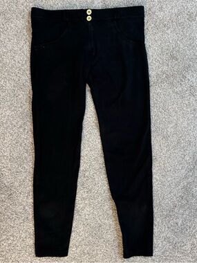 Freddy WR.UP 4458 Women's Size L Low Waisted Black Legging Ankle Pants